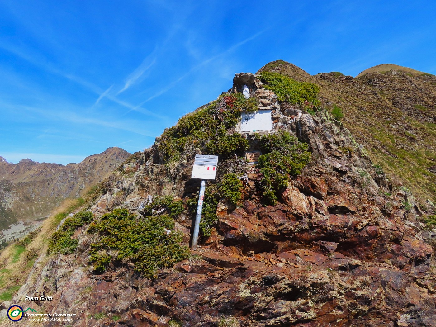 42 Forcella Rossa (2055 m)- Madonnina del G.A.M.A. .JPG